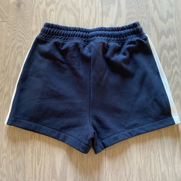 Champion x Yankees Reverse Weave Shorts - Picture 2 of 6